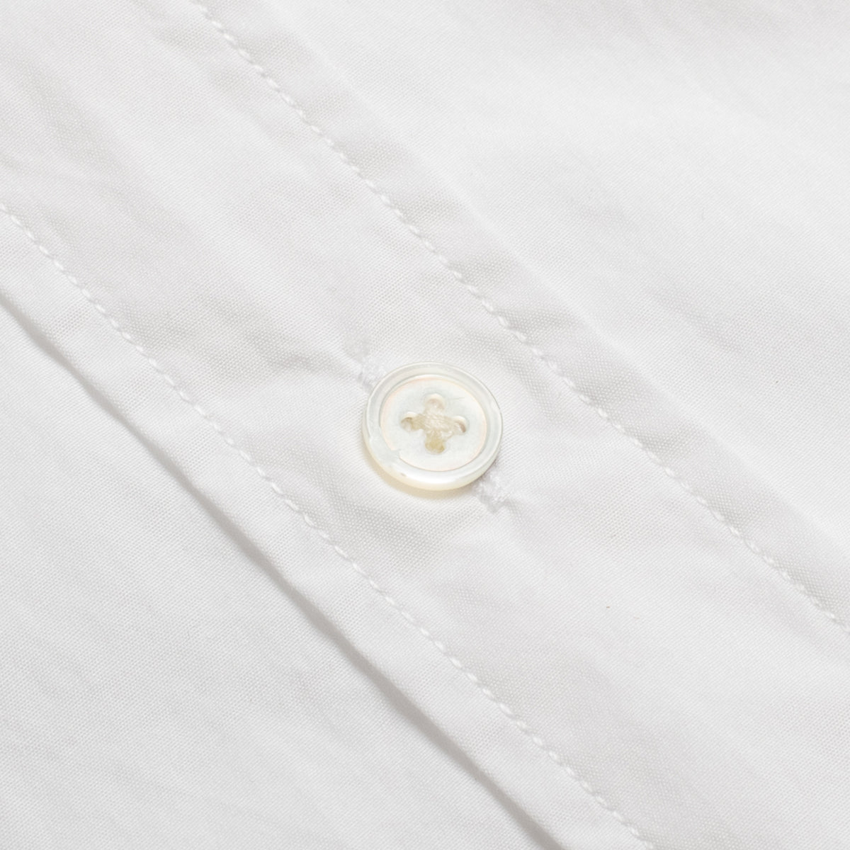 White Poplin Semi-spread Collar Shirt
